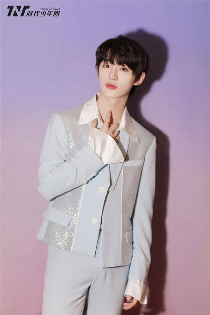 Potret Ding Chengxin (https://www.cpophome.com/tnt/)