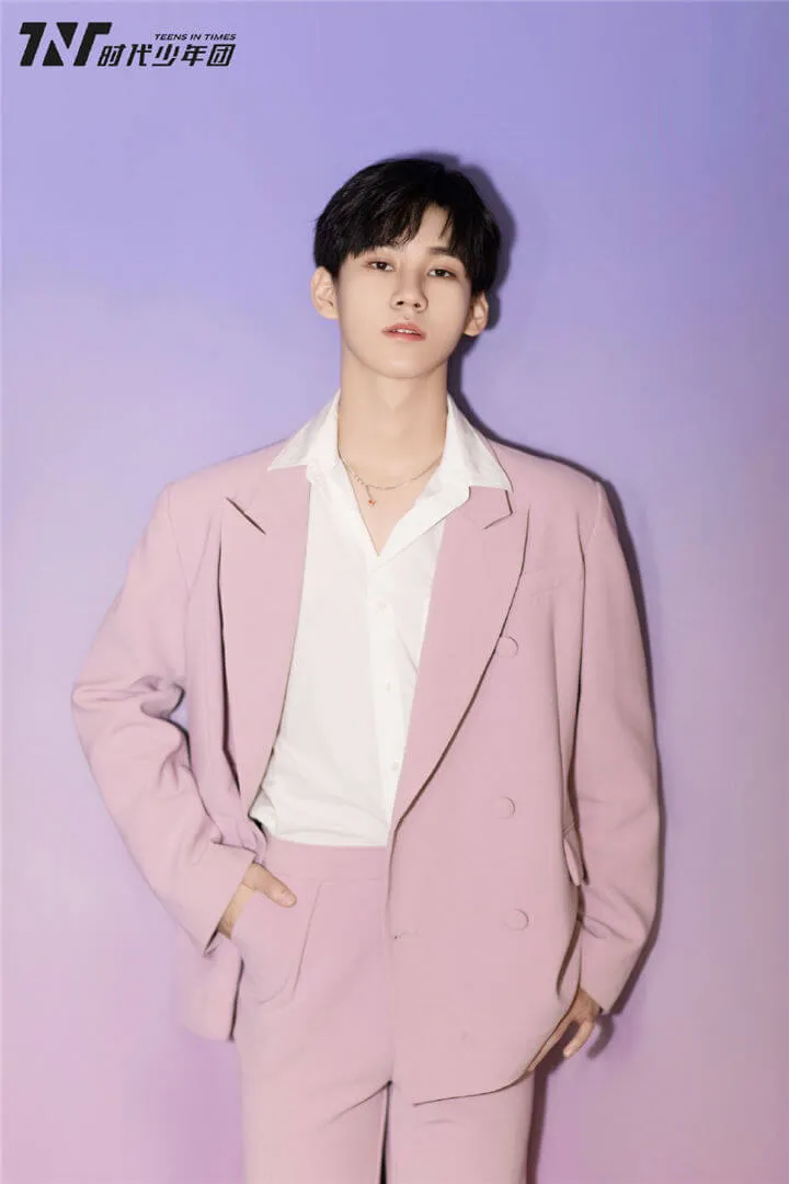 Potret Zhang Zhenyuan (https://www.cpophome.com/tnt/)