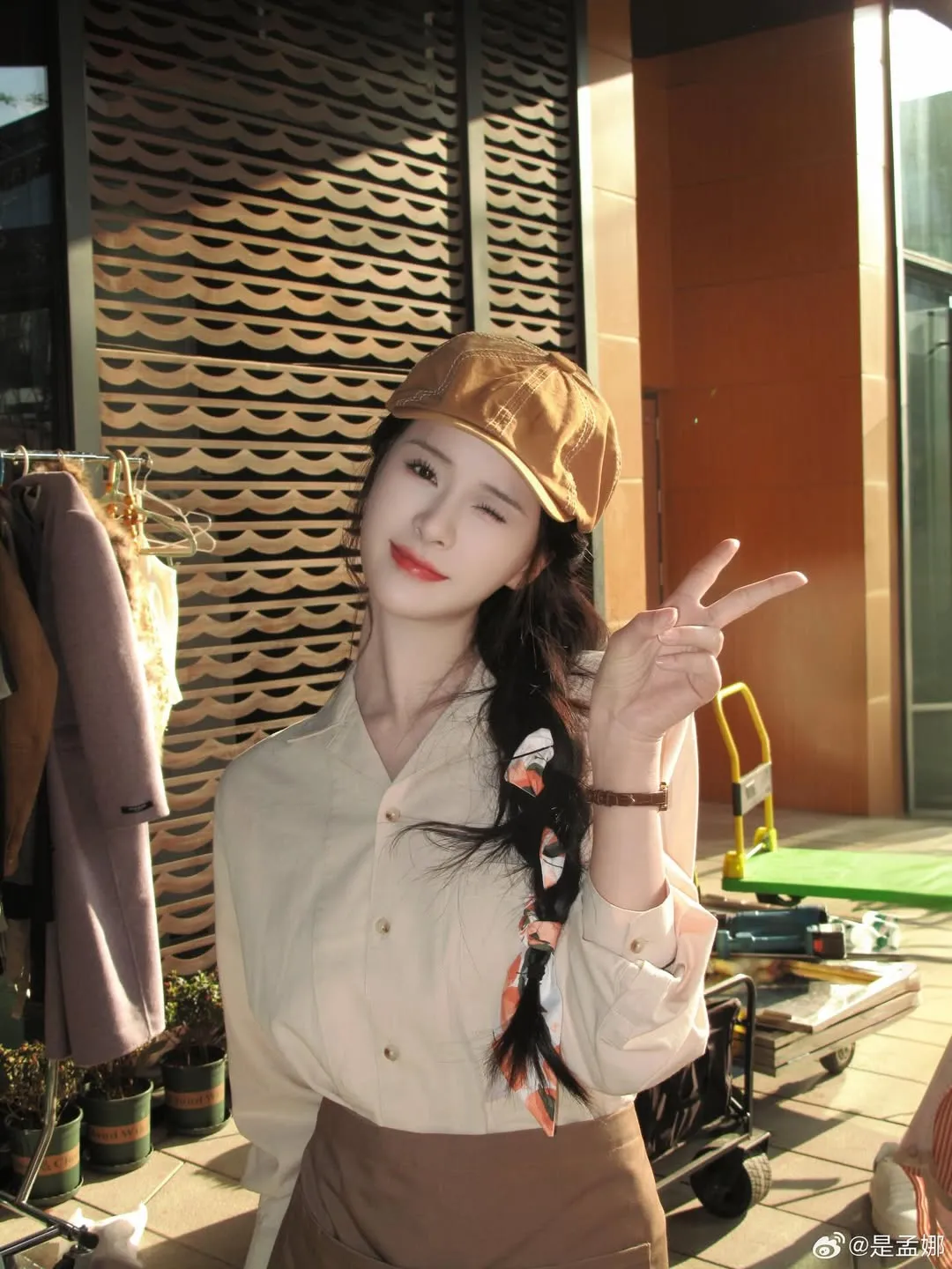 Meng Na dengan pose gemas (Credit: Instagram.com/mengna_fanclub)