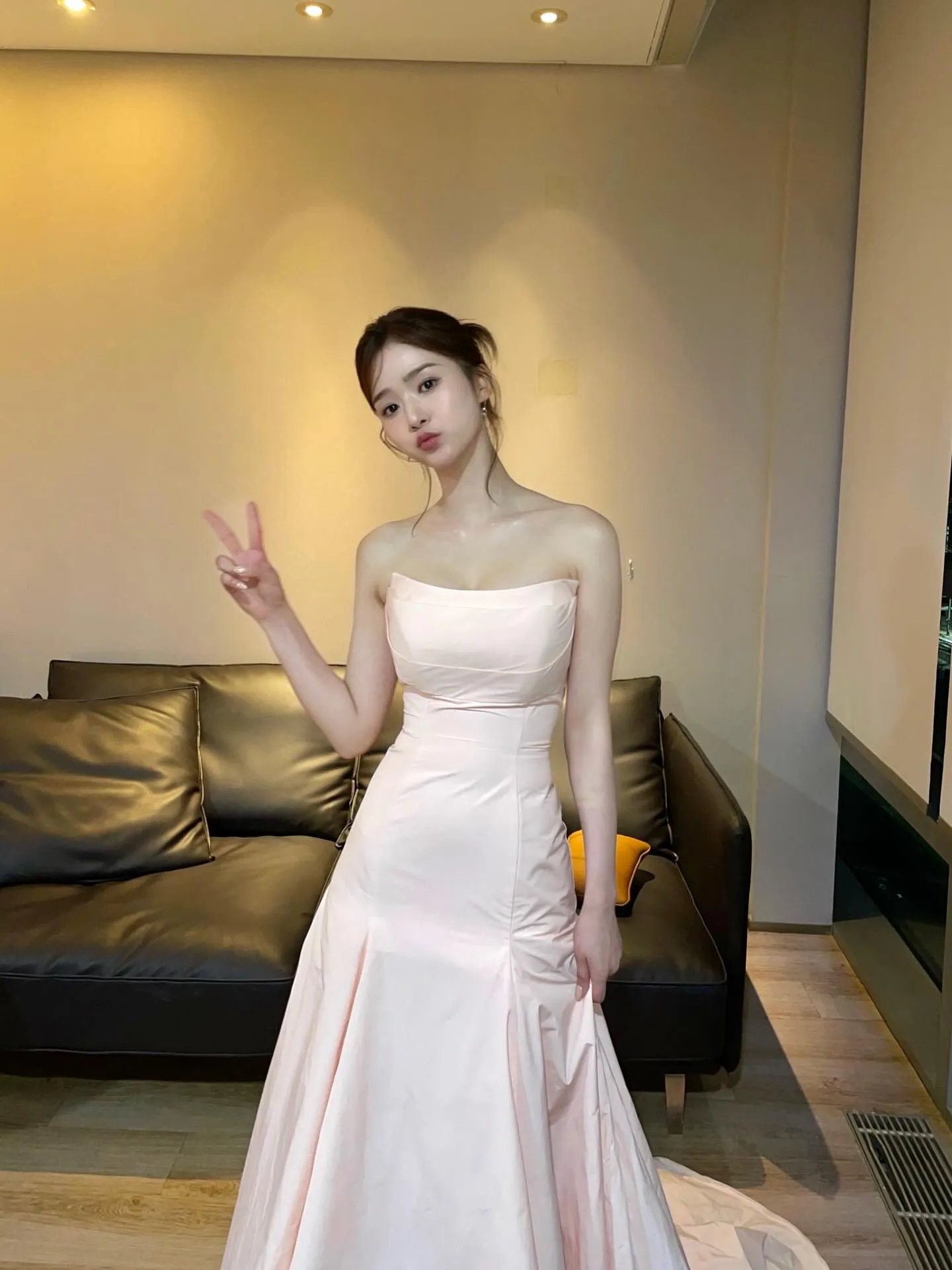Oh Se Young memakai gaun cantik/Instagram.com/0sey0
