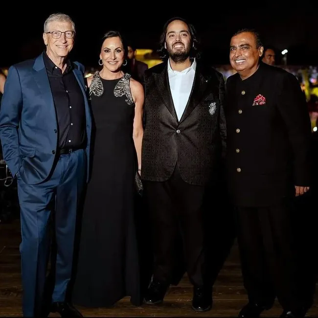 Profil Paula Hurd, Pacar Baru Bill Gates (credit: Reliance/AP)