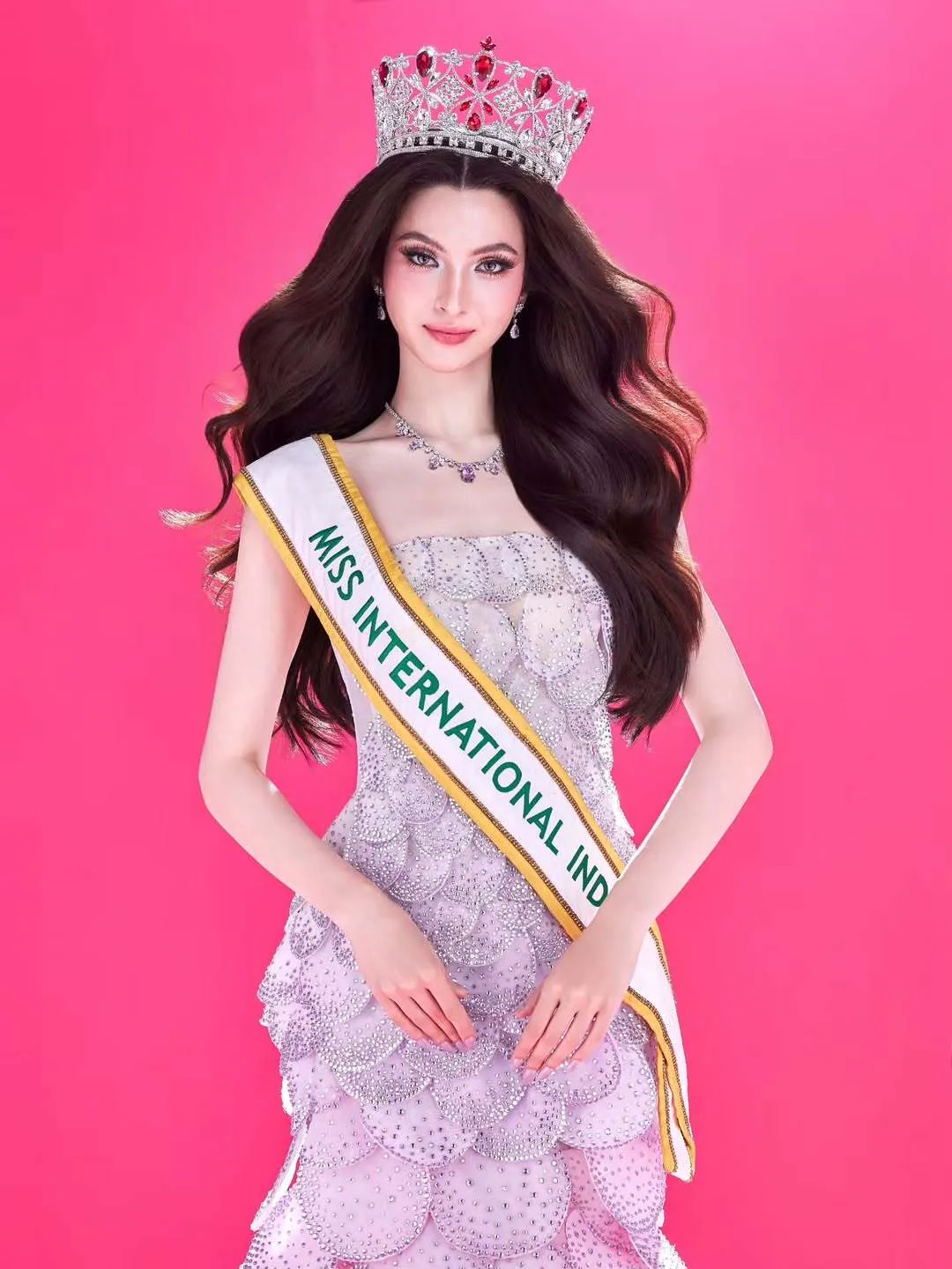 Profil Roosh Sindhu perwakilan India di Miss International 2025 (credit:instagram.com/glamanandsupermodelindia)