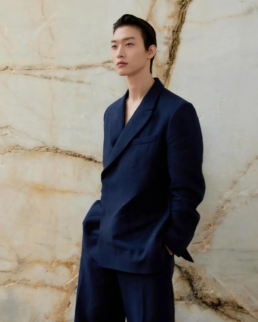 Potret Sang Heon Lee dengan looks rapih nan elegan / Instagram sangheonleesh