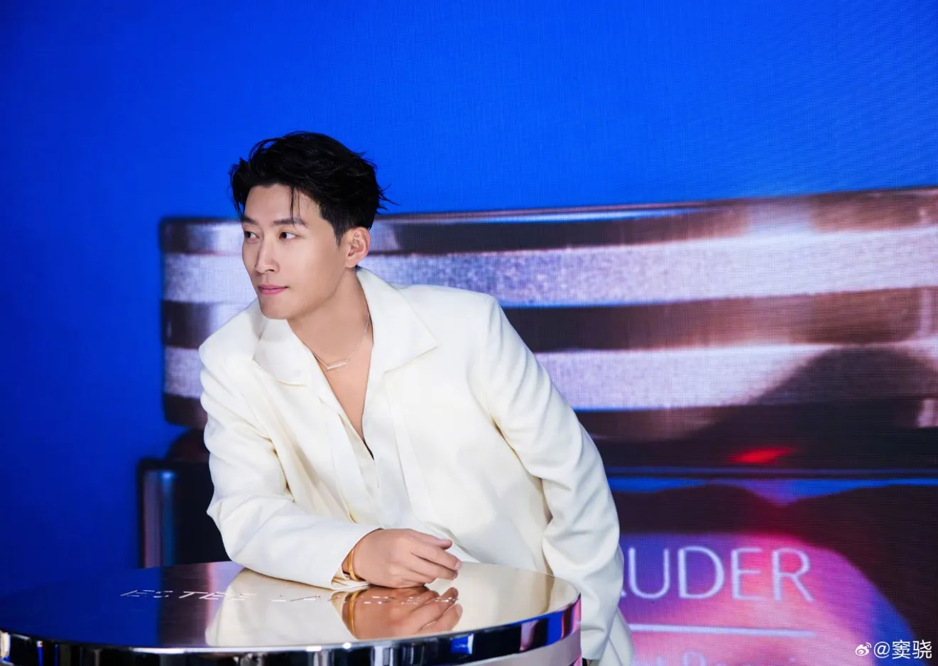 Populer di China dan Internasional (weibo.com)