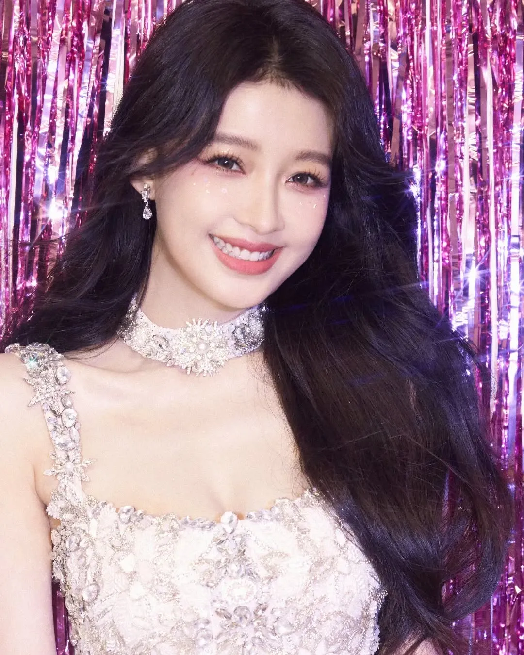 Sun Yi - instagram.com/@sunyi.sy