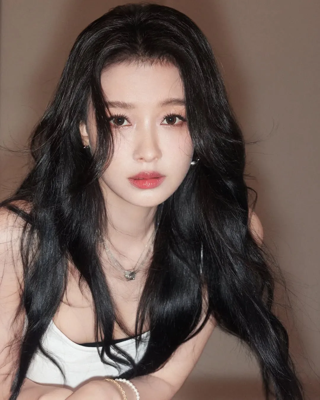 Sun Yi - instagram.com/@sunyi.sy