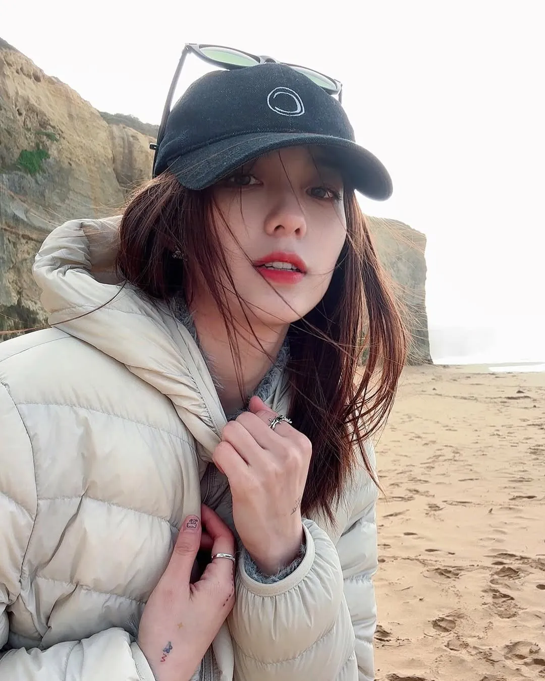 profil aktris China Wan Peng/cr: Instagram @elapse_w