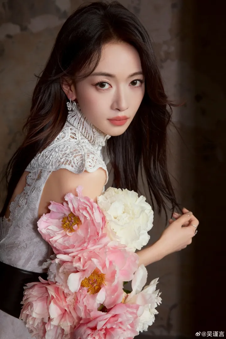 Wu Jinyan - copyright: weibo.com