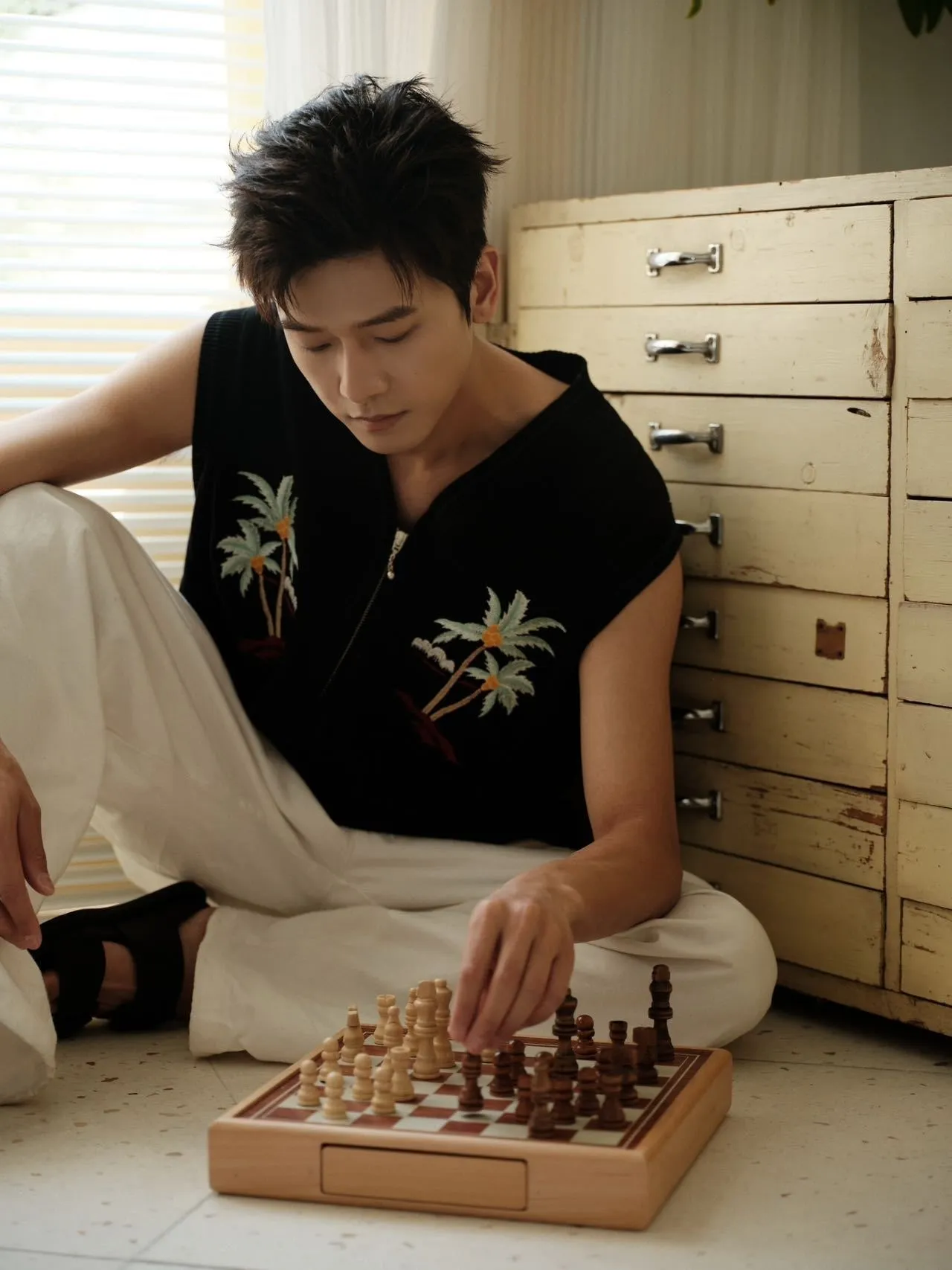 Xu Fang Zhou - Copywriting: Weibo