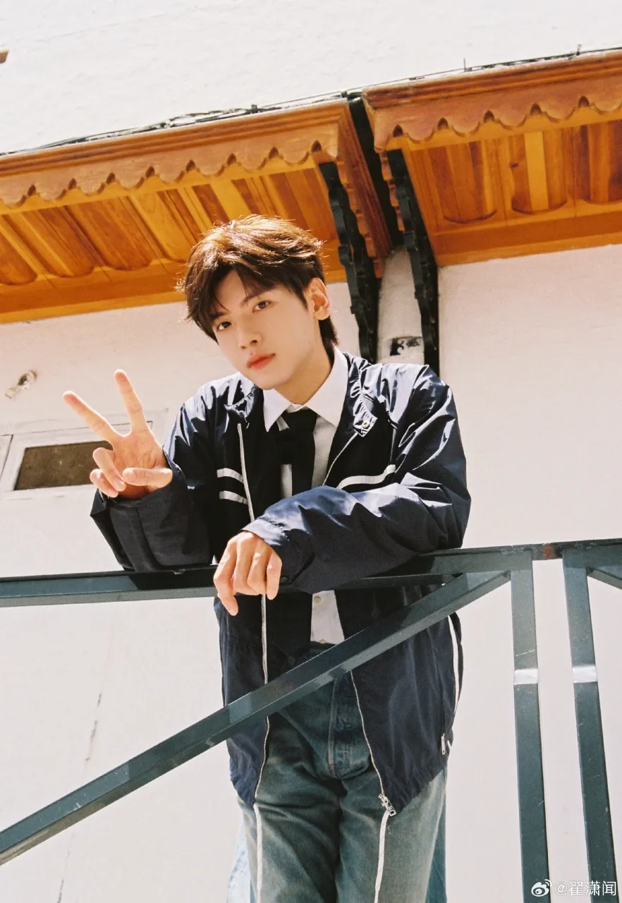 profile-of-zhai-xiaowen-member-of-boygroup-r1se-who-successfully