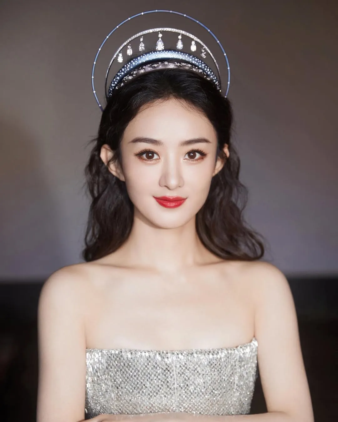 Profil Aktris China Zhao Li Ying (credit: instagram/zlyzhao)