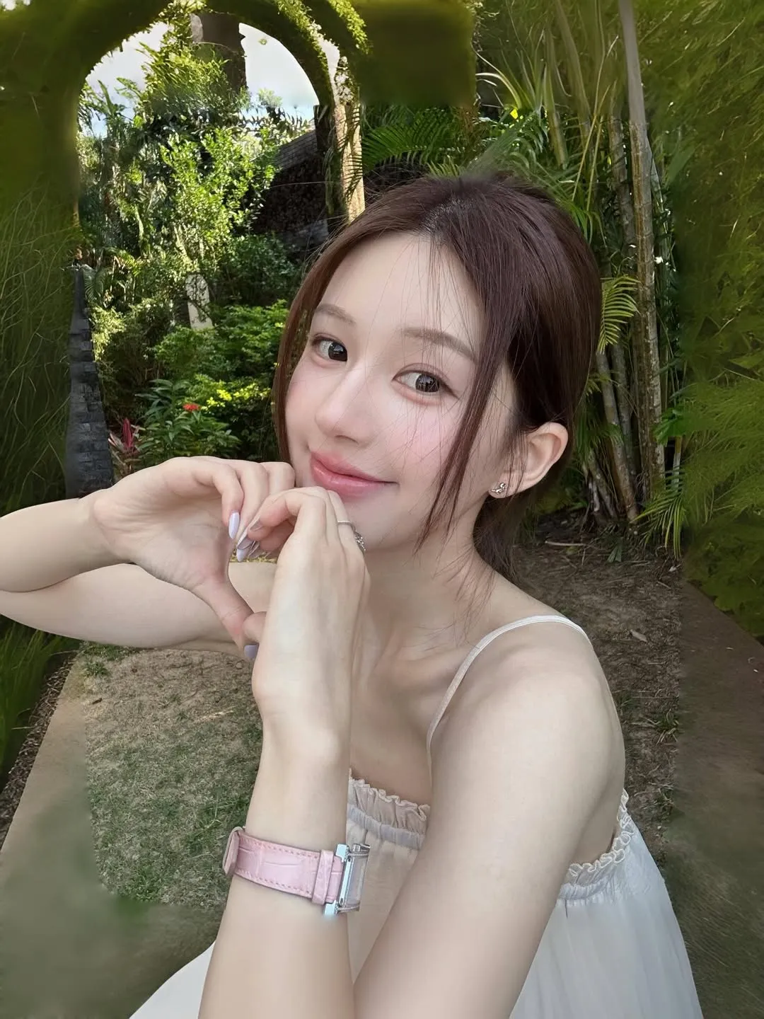 instagram.com/rooosyzh09