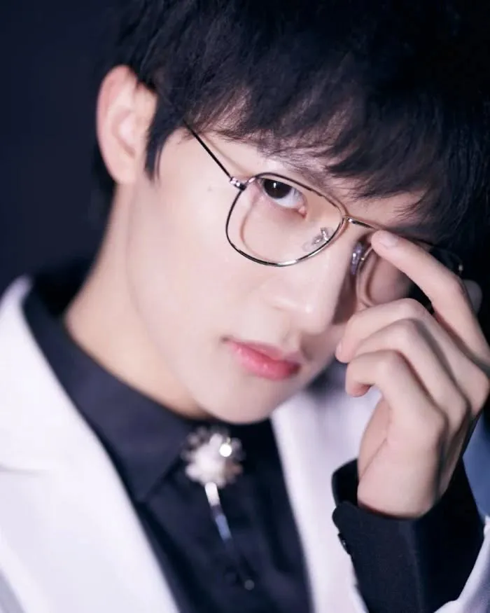 Zhao Shen yang miliki suara unik (Credit: Instagram.com/charlie.zhoushen)