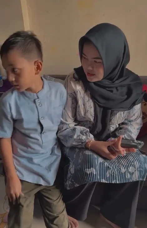 Ada Suster di Rumah