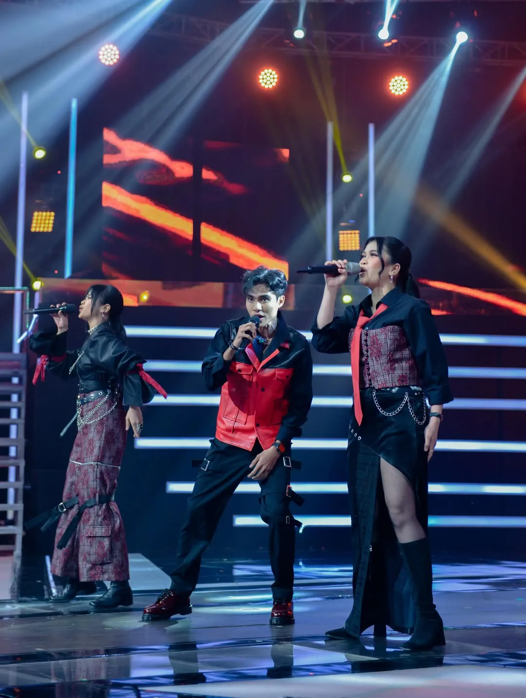 Eby Saat Perform (cr:Instagram.com/da5_ebyrizta14)