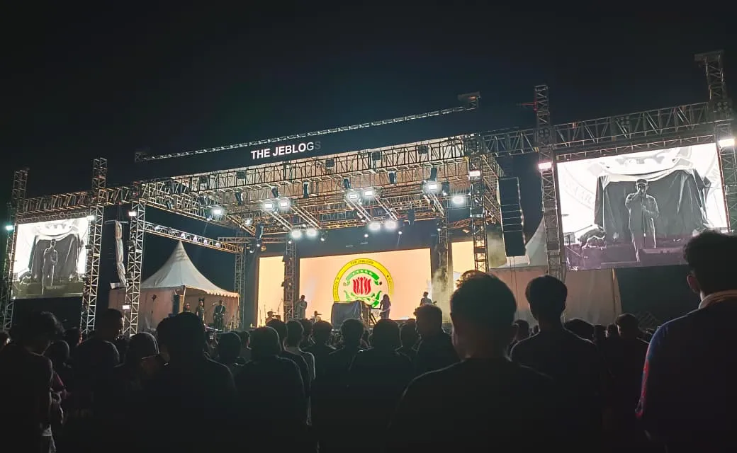 The Jeblogs membuka penampilannya dengan membawakan lagu SAMBUTLAH / KapanLagi.com/kay