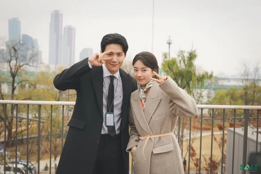 Kim Seon Ho dan Suzy (credit: mydramalist.com)