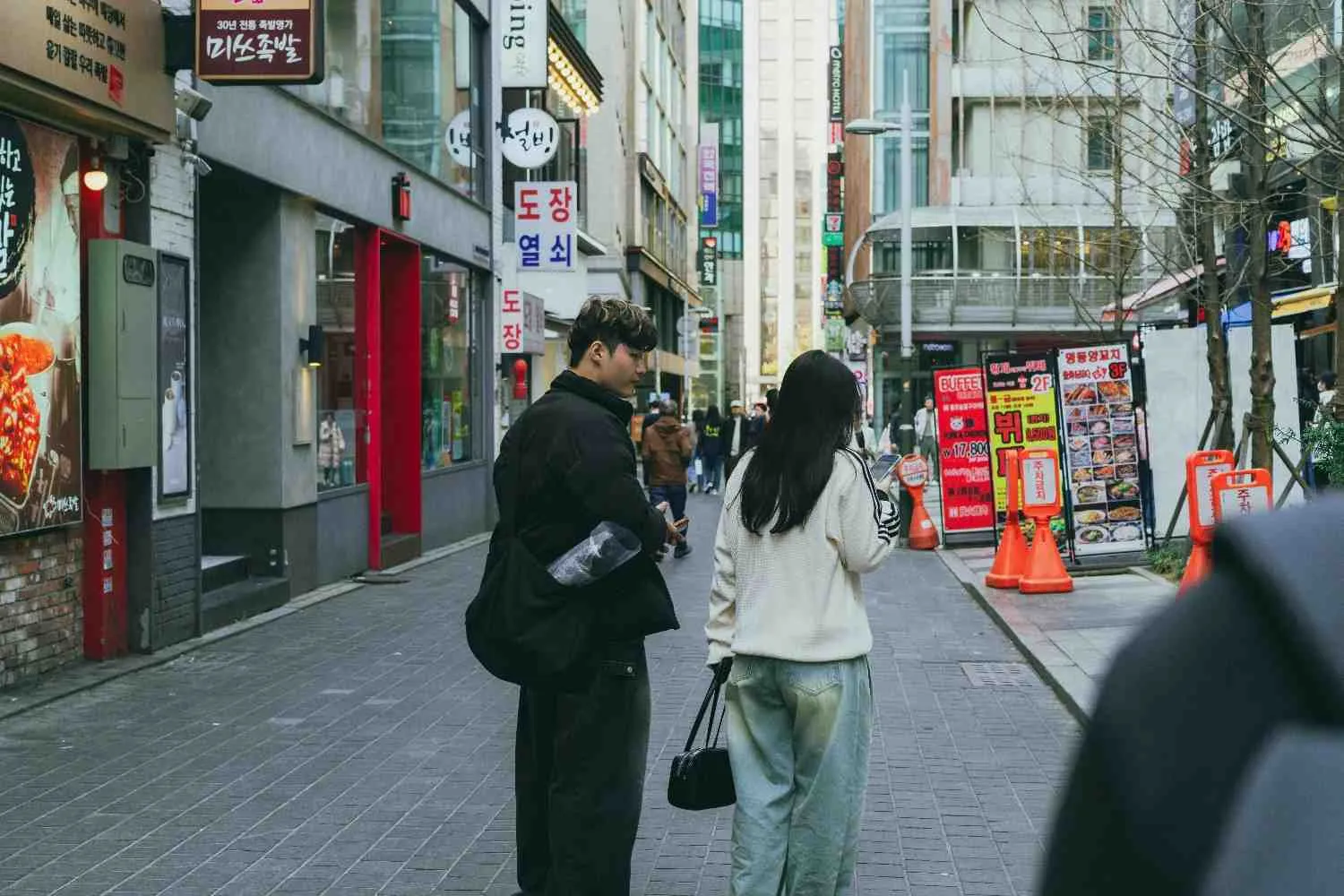 Drama Noona Romance dan Dewasa tentang Sahabat Jadi Cinta (c) Ilustrasi Pexels