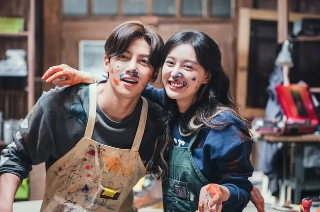 drama Korea tentang CLBK yang bikin baper dengan setting workplace (credit:mydramalist)