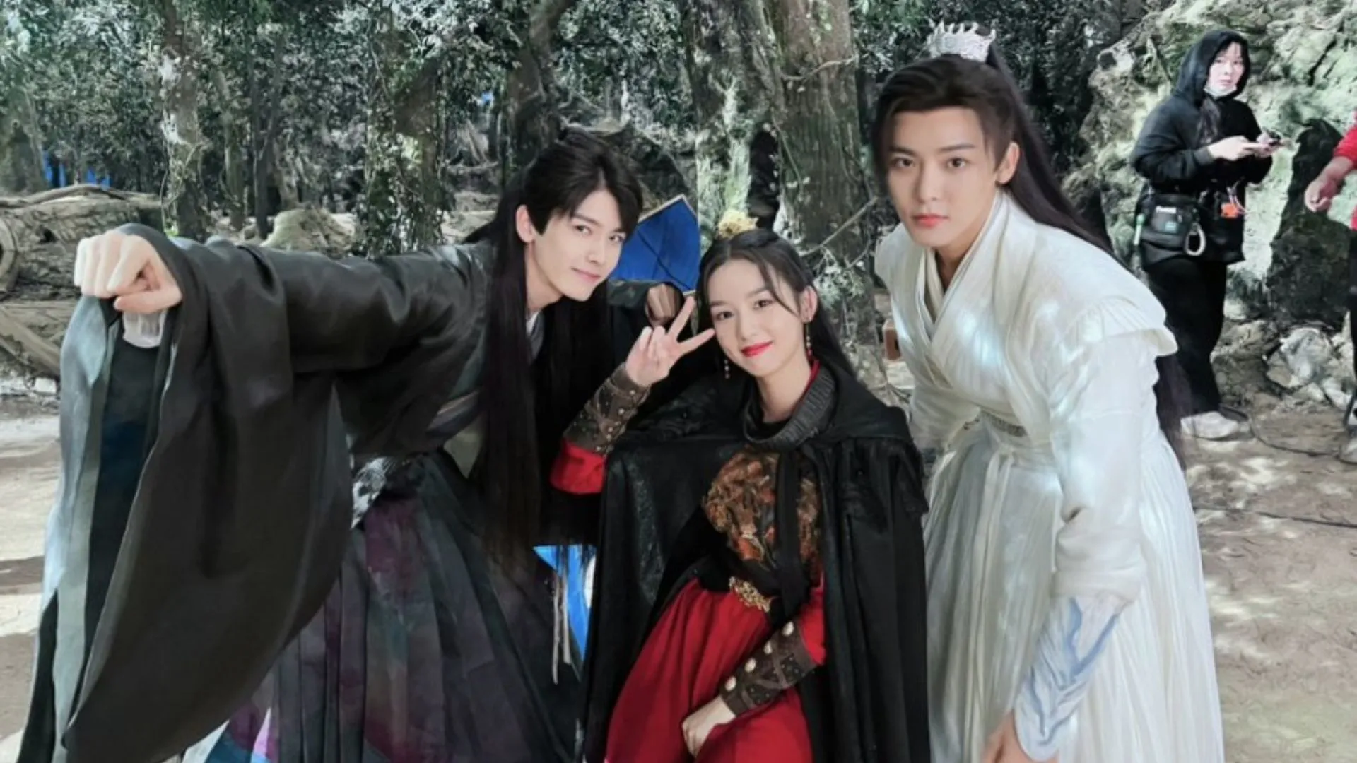 Kisah Naga Kuno dan Cinta Tak Terduga (Credit: Mydramalist.com/Back from the Brink)