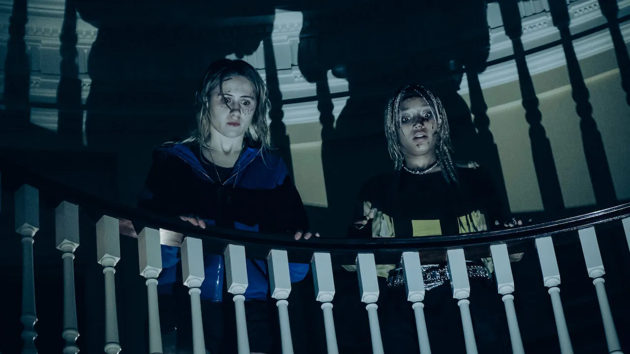 BODIES BODIES BODIES (Image by netflix.com).