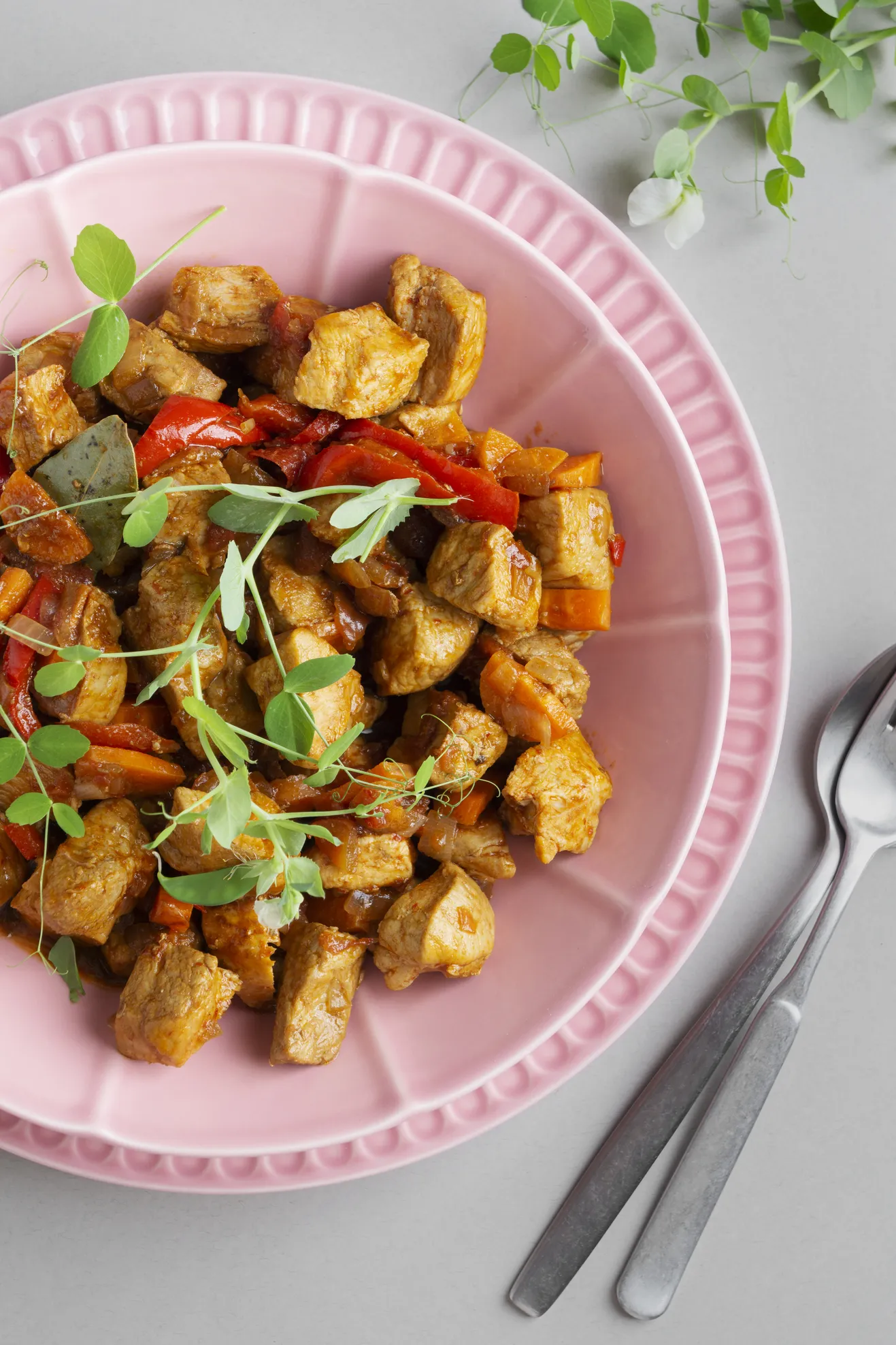 Temukan resep inspiratif untuk menemani sahur dan berbuka puasa (credit:freepik)