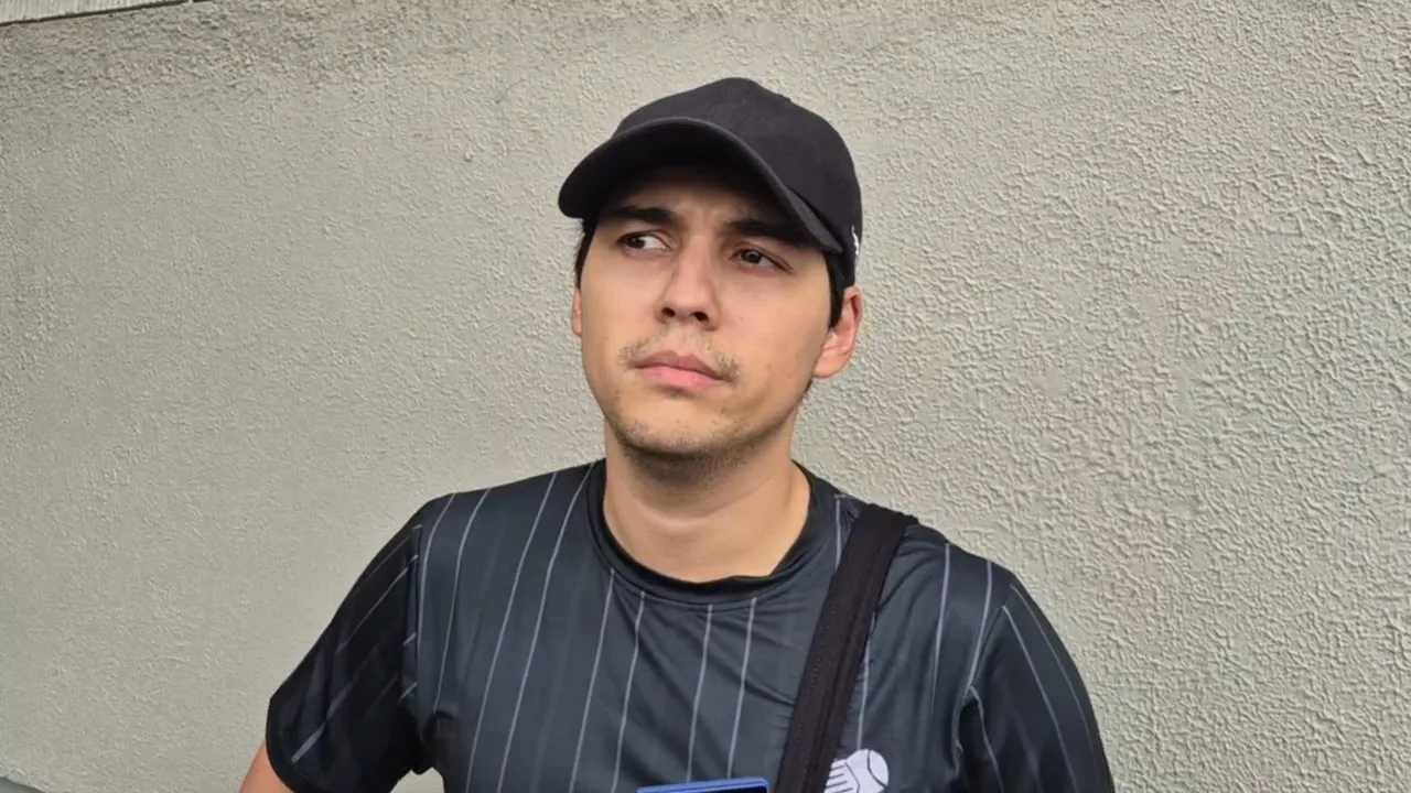 Maxime Bouttier Diwawancara Wartawan (cr:KapanLagi.com/Fikri Alfi Rosyadi)