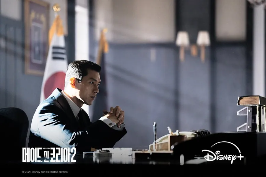 Hyun Bin di Ruang Kerja (credit: Disney Plus)