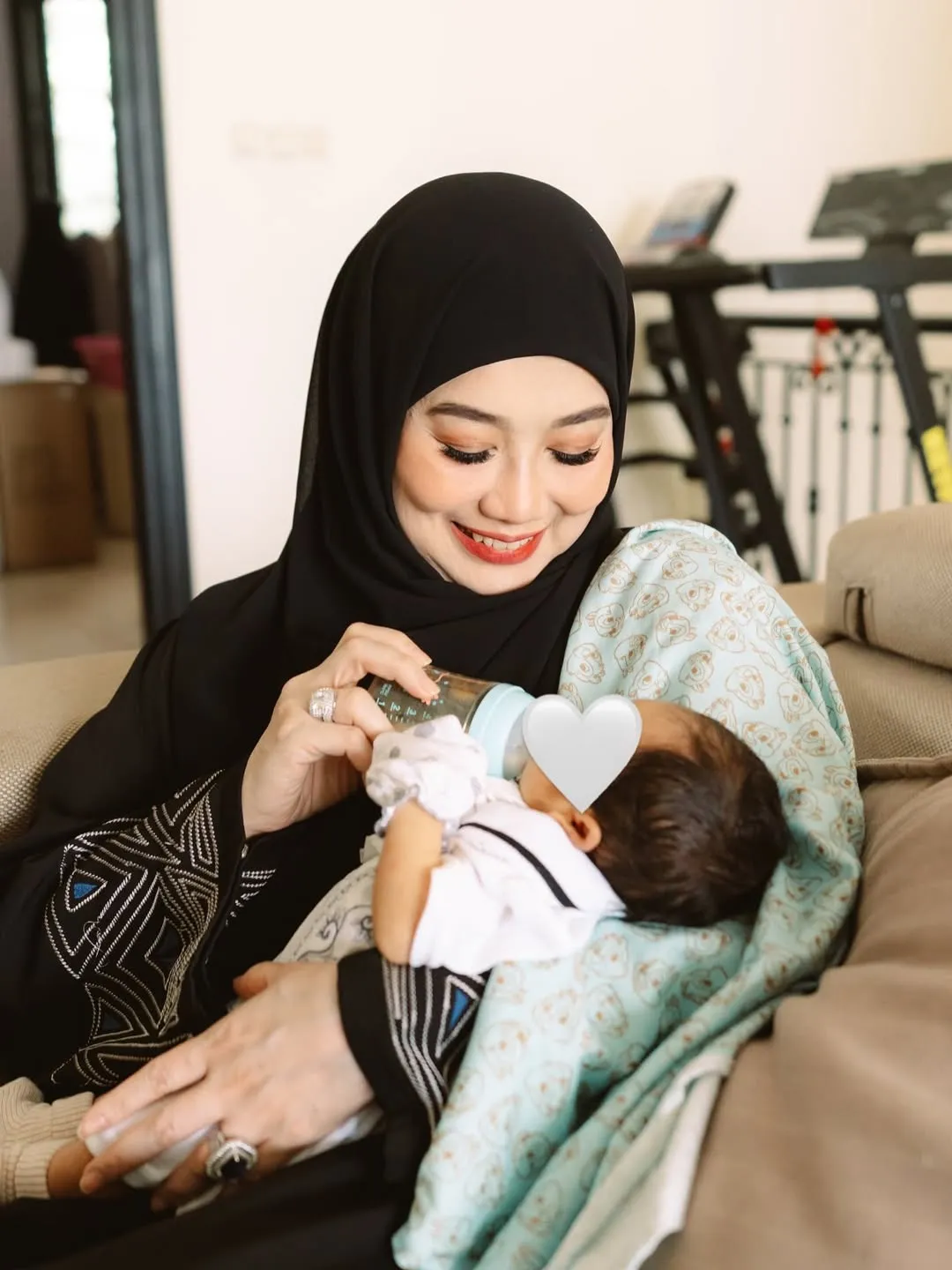 Reza Artamevi Bersama Baby Arash (cr:Instagram.com/rezaartameviaofficial)