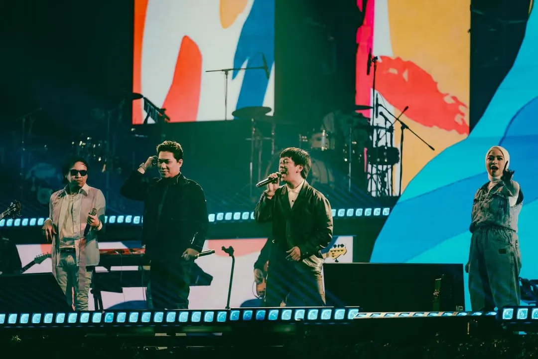 Rian D'Masiv Saat Perform (cr:instagram.com/rianekkypradipta)