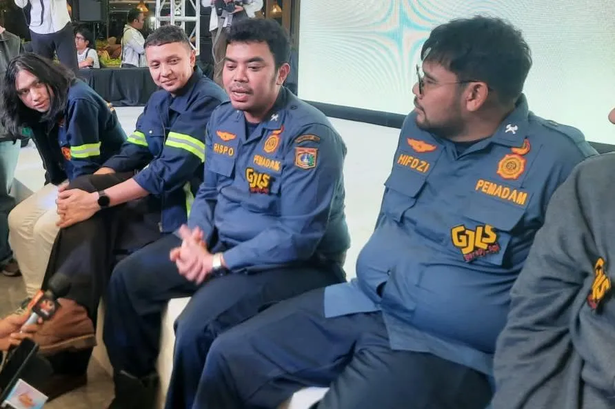 Grup musik Barasuara jadi pengisi soundtrack resmi untuk film GJLS: Berapi-Api dengan tajuk "Aku dan Mimpi" (source: Liputan6.com/Qorry Layla Aprianti).