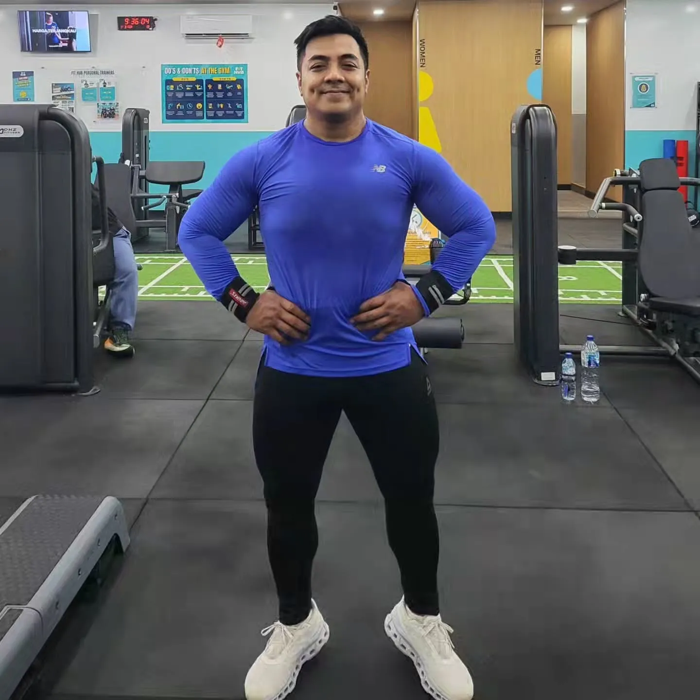 Riza Muhammad pakai baju biru © instagram.com/ustdzrizamuhammad