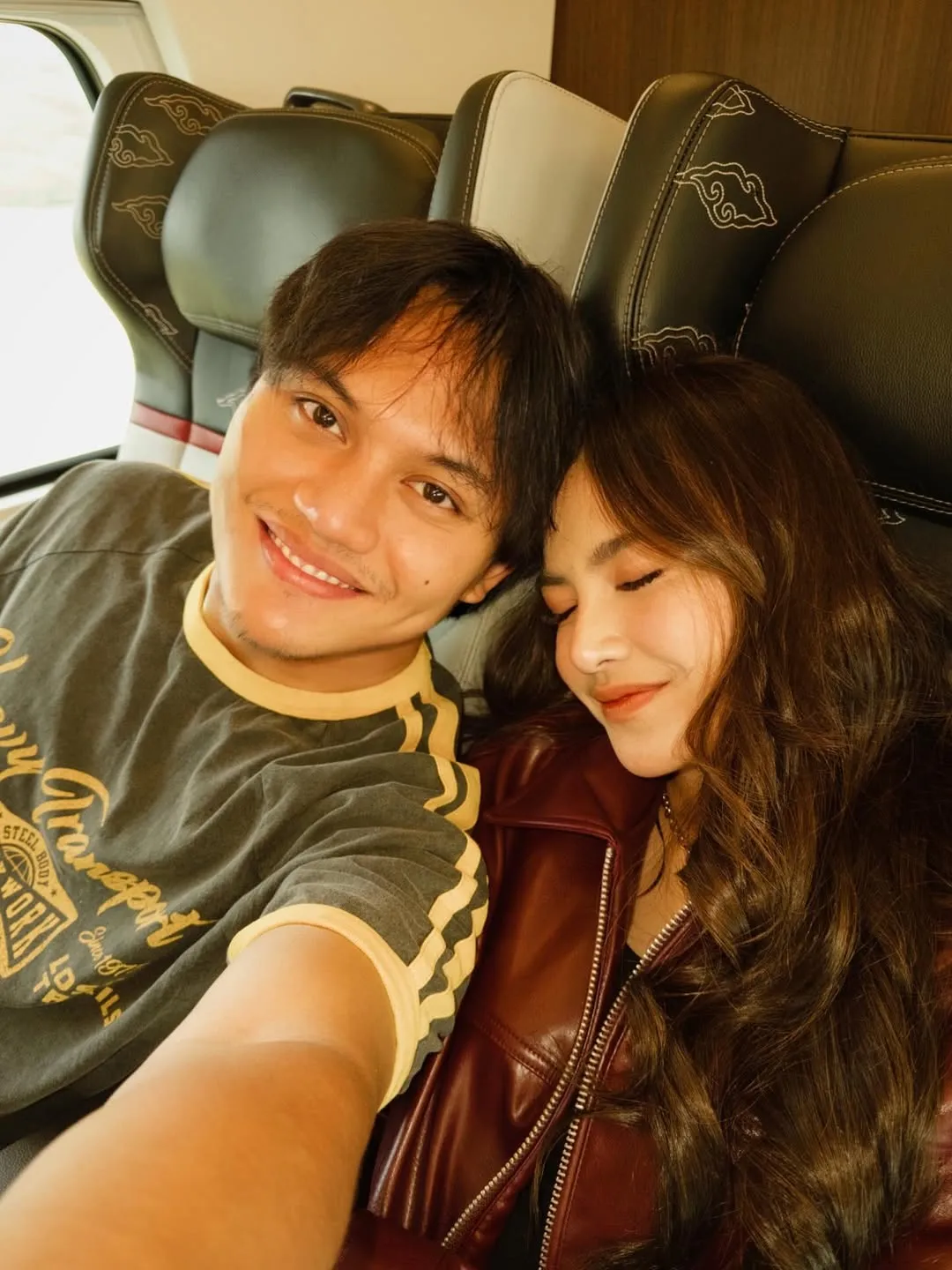Keromantisan Rizky Febian dan Mahalini (cr: instagram.com/rizkyfbian)