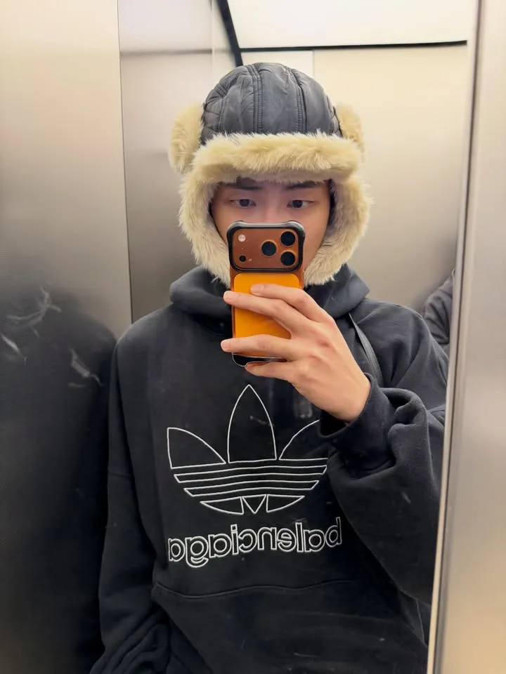 Alasan RM Belum Berencana Beli Mobil Sendiri (credit: Instagram.com/rkive/)