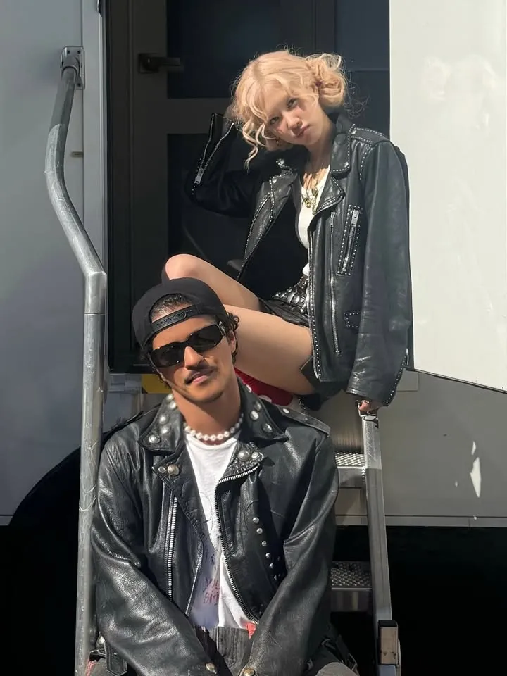 Keberhasilan Global "APT." (credit: instagram/roses_are_rosie)