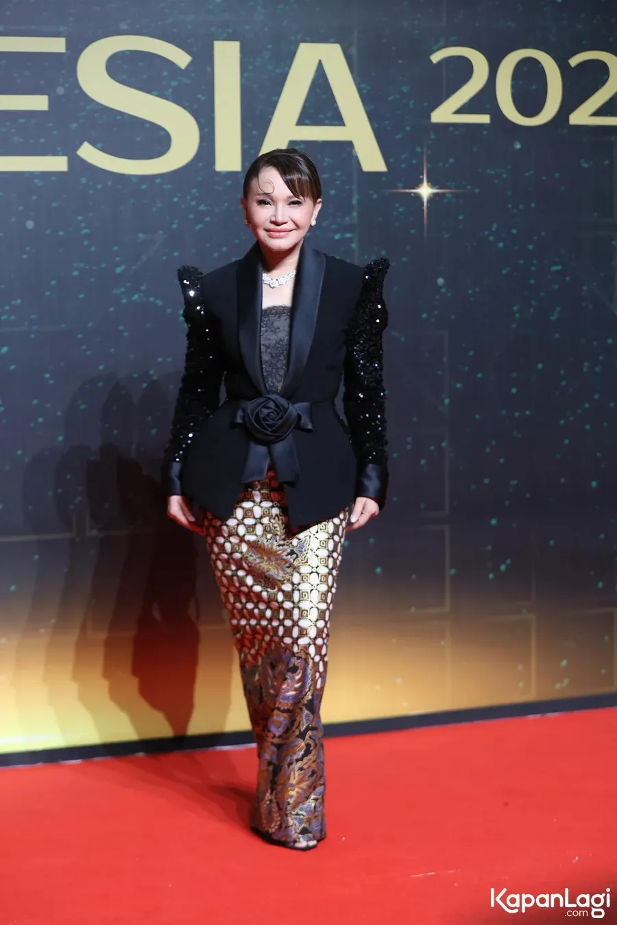 Rossa Pakai Kebaya Hitam © KapanLagi.com/Budy Santoso