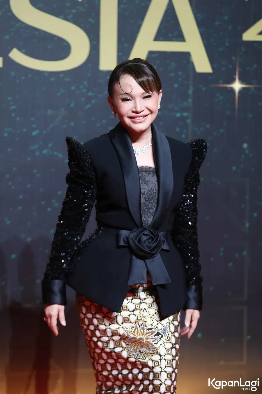 Rossa Tersenyum © KapanLagi.com/Budy Santoso