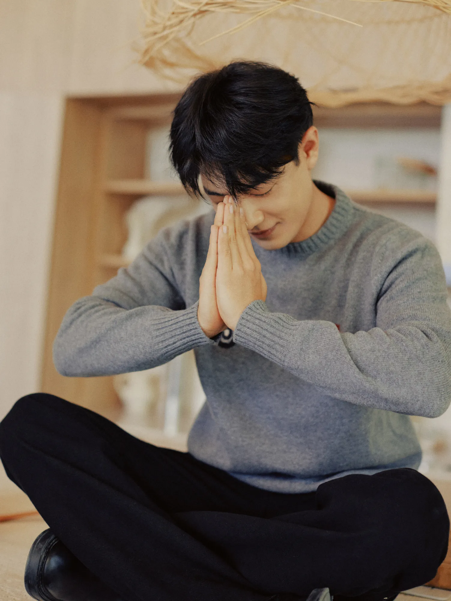 Insiden rusuh terjadi saat aktor Xiao Zhan diserbu ribuan fans di lokasi syuting (credit:weibo)