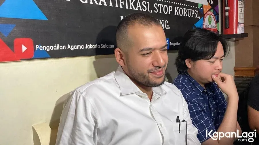 Ahmad Assegaf di Pengadilan Agama © KapanLagi.com/Fikri Alfi Rosyadi