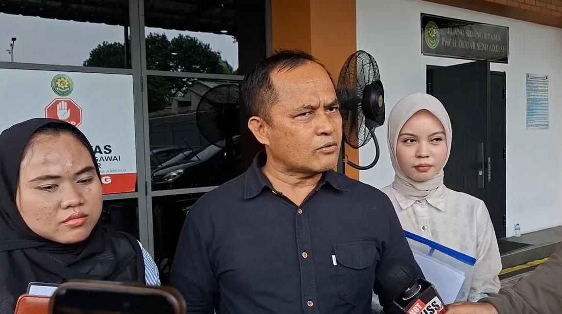 Jaenudin pengacara Sarwendah © KapanLagi.com/Fikri Alfi Rosyadi