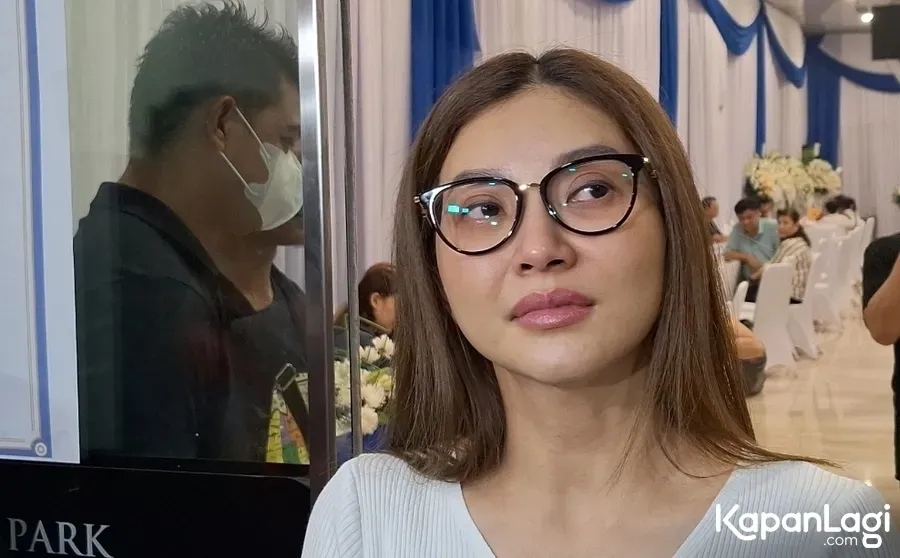 Lirikan Mata Sarwendah © KapanLagi.com/Fikri Alfi Rosyadi