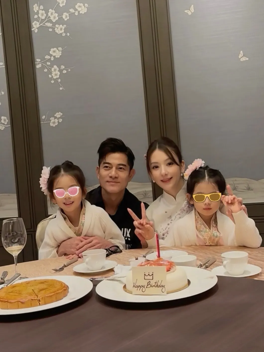 Aaron Kwok umumkan kelahiran anak ketiganya (credit:instagram.com/mokafy)