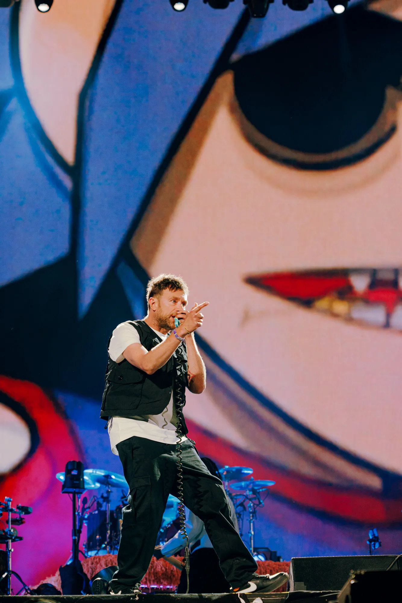 makna lagu On Melancholy Hill Gorillaz/cr: x @gorillaz