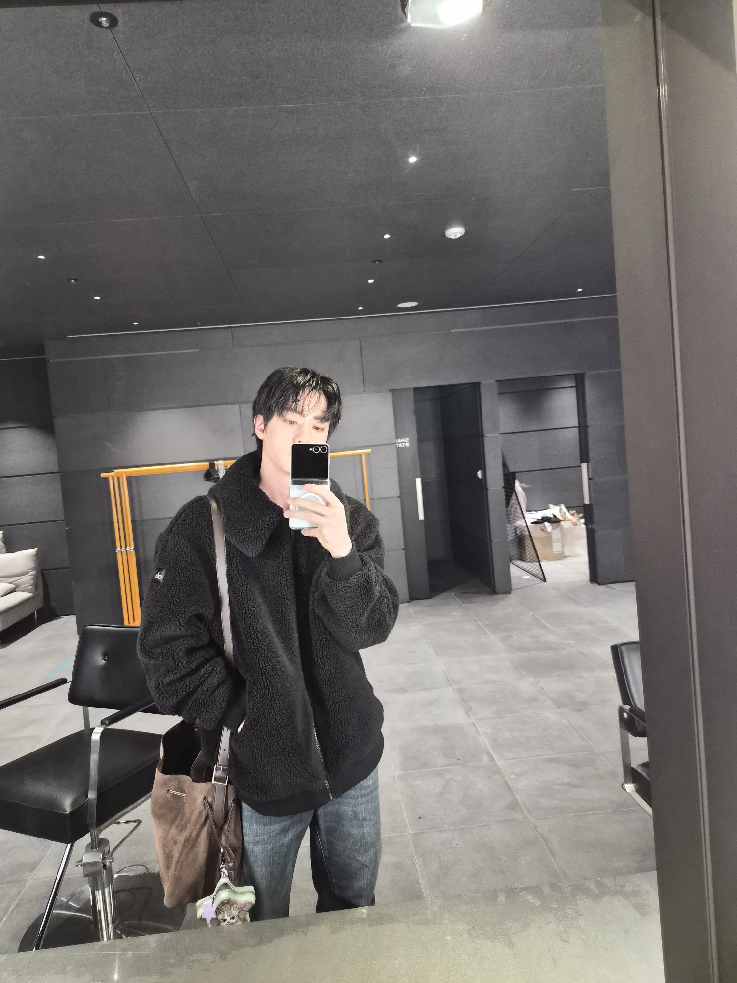 Mirror selfie Jin BTS/Weverse/BTS
