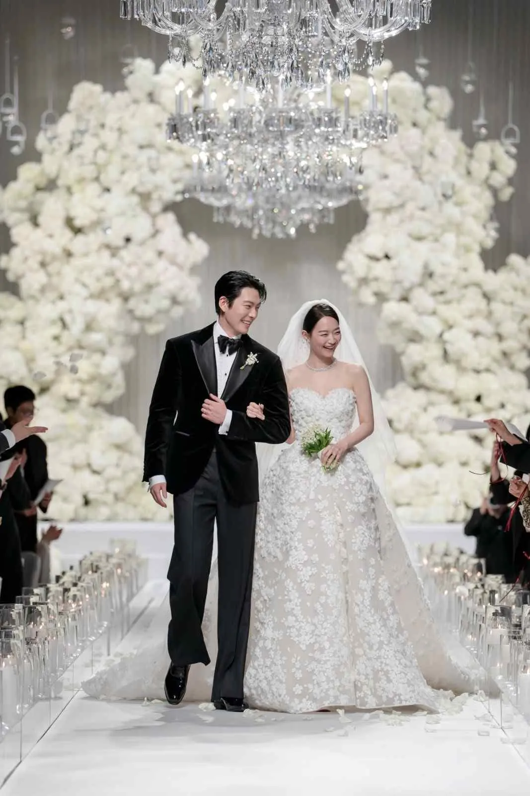 Serba-serbi Pernikahan Kim Woobin dan Shin Min Ah (credit: AM Entertainment)