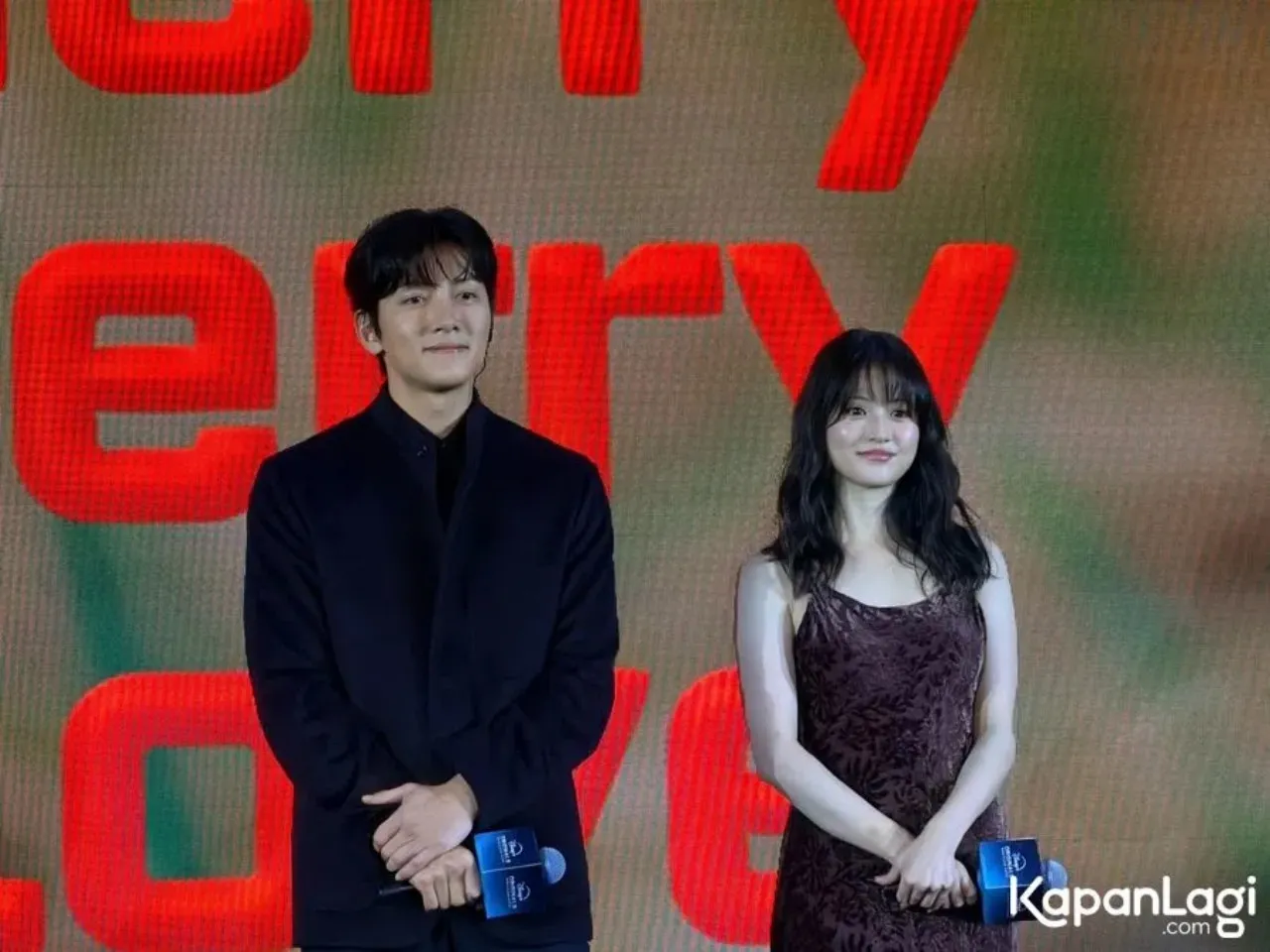 Mio Imada Tersenyum © KapanLagi.com/Nurohman Sidiq