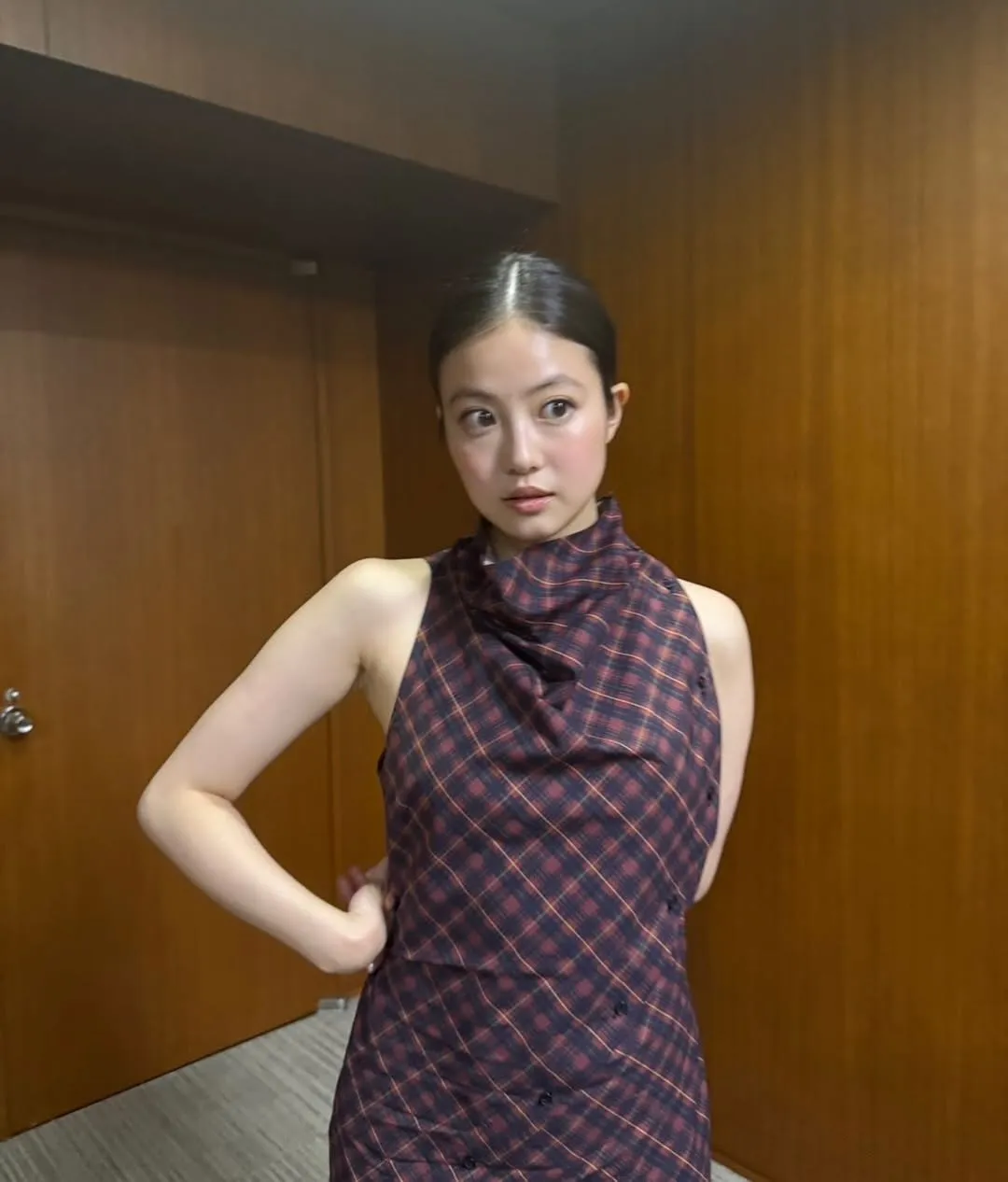 Imada Mio Pakai Sleeveless Dress © instagram.com/imada_mio