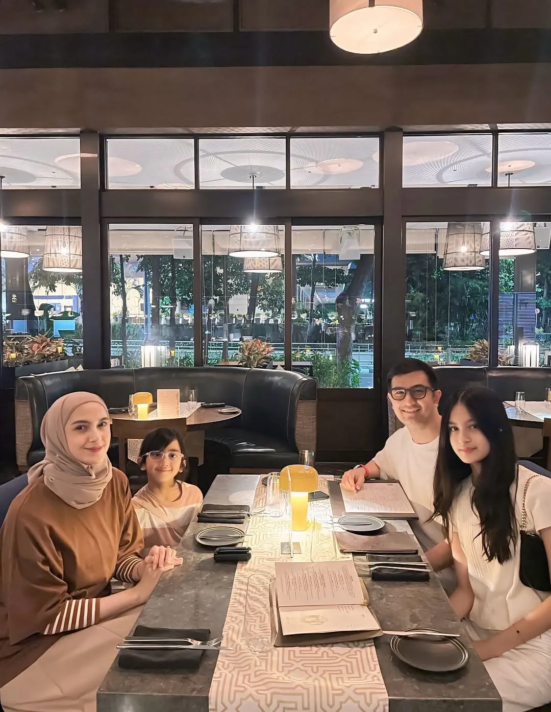 Lebih Protektif ke Anak Pertama