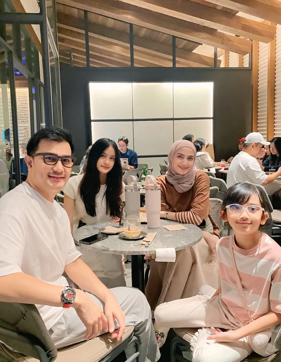Pola Asuh Lebih Keras
