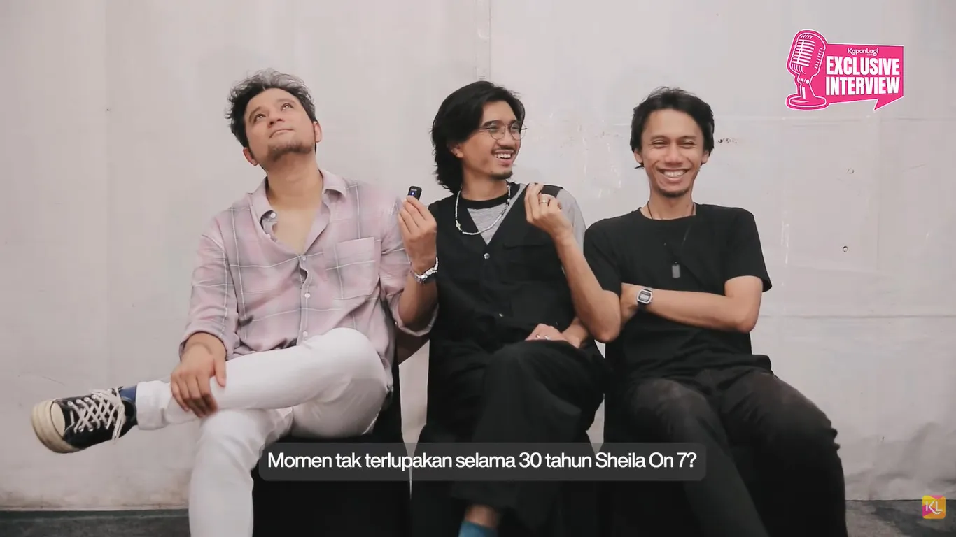 Member Sheila On 7 di Backstage KLBB 2026 (credit: Kapanlagi.com/Roky Marcelino)